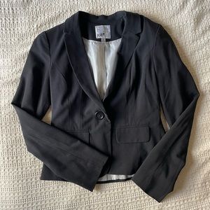 Women’s black tailored blazer